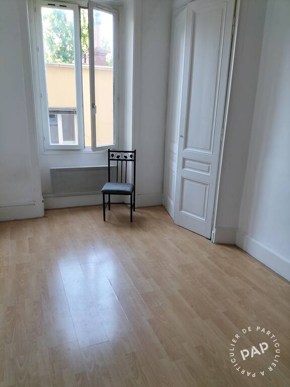 Chambre Rue Léon Blum à Villeurbanne