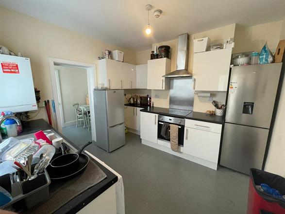 Flat Totteridge Road in High Wycombe