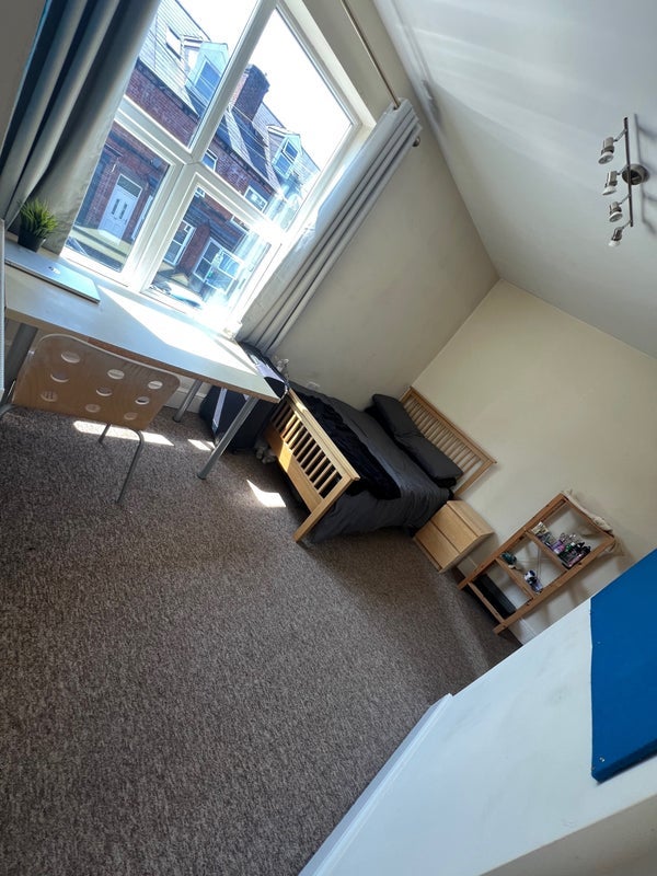 Room Denham Road in Sheffield