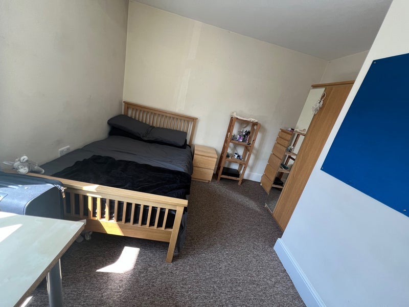 Room Denham Road in Sheffield