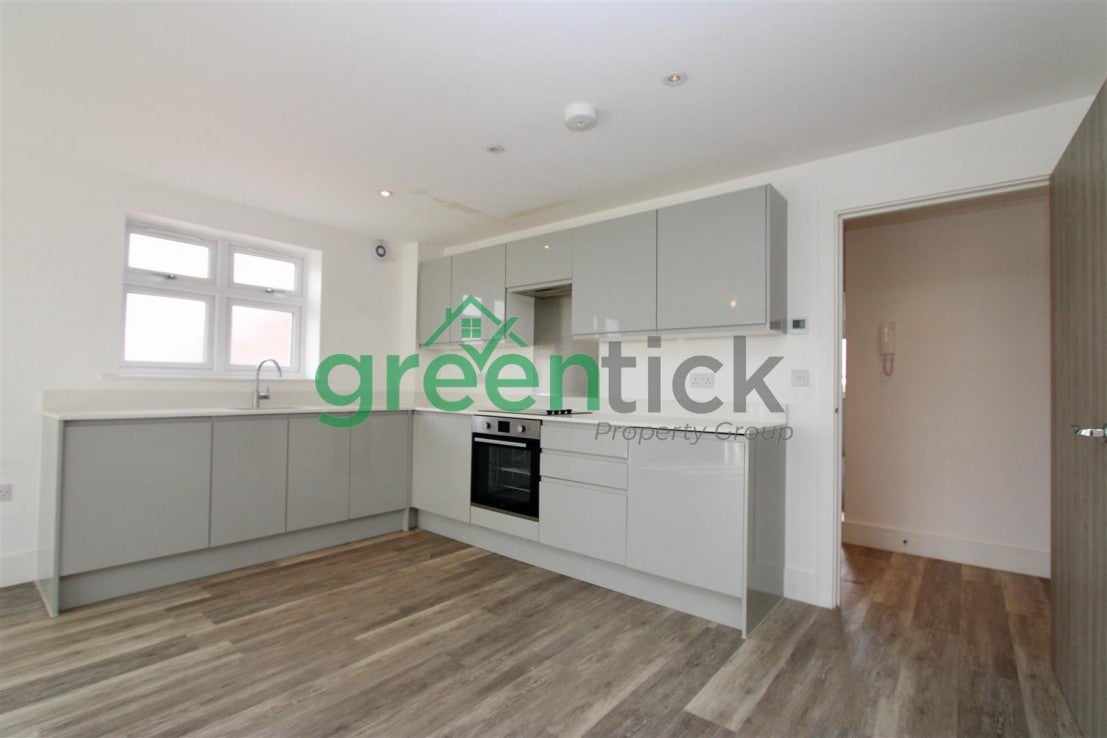 Flat Stanstead Road in Hoddesdon