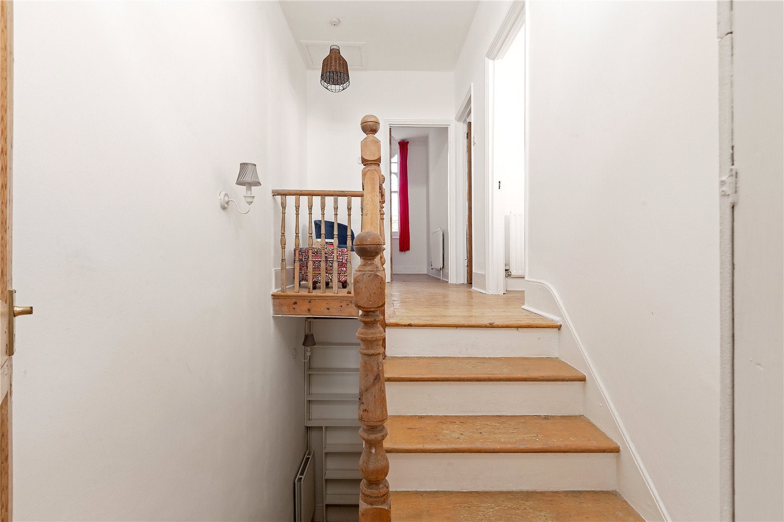 Flat Queenstown Road in Greater London