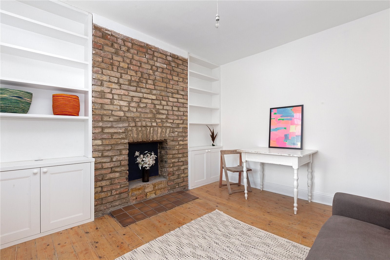 Flat Queenstown Road in Greater London