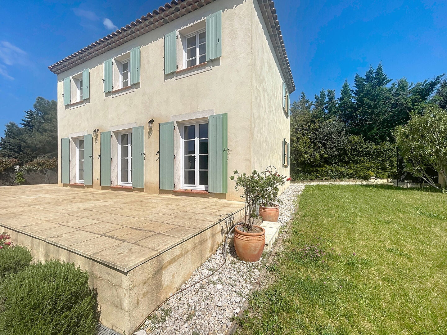 Maison Avenue Vincent de Forbin à La Fare-les-Oliviers