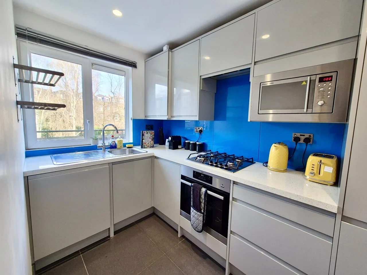 Flat Canonbury Road in Greater London