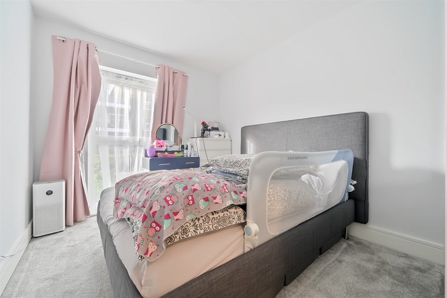 Flat Longwater Avenue in Reading