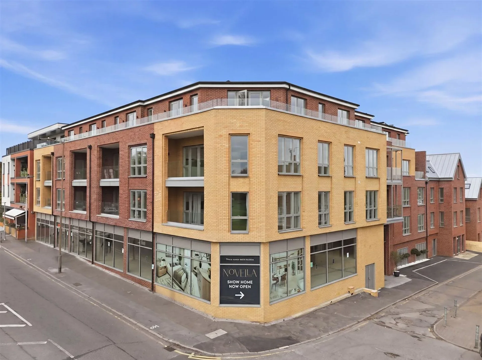 Flat Court Yard in Greater London