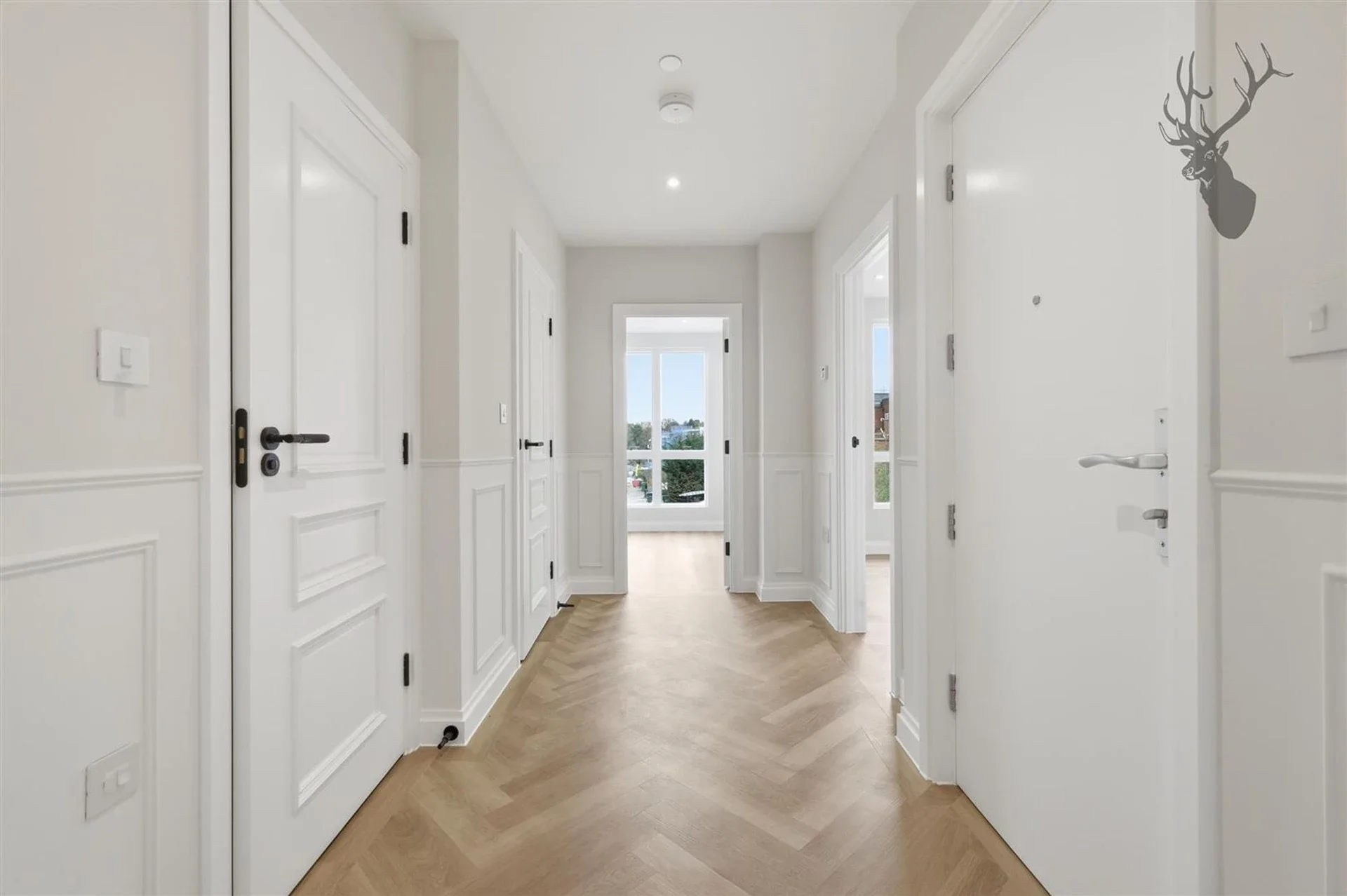 Flat Court Yard in Greater London