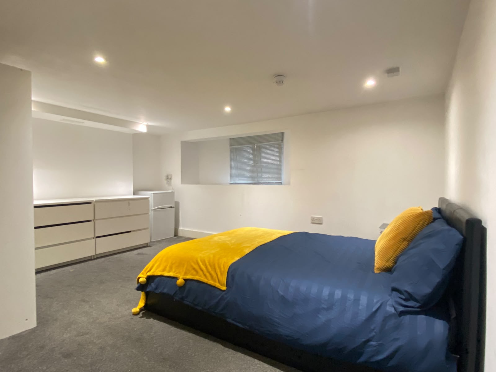 Room King Edward Road in Maidstone