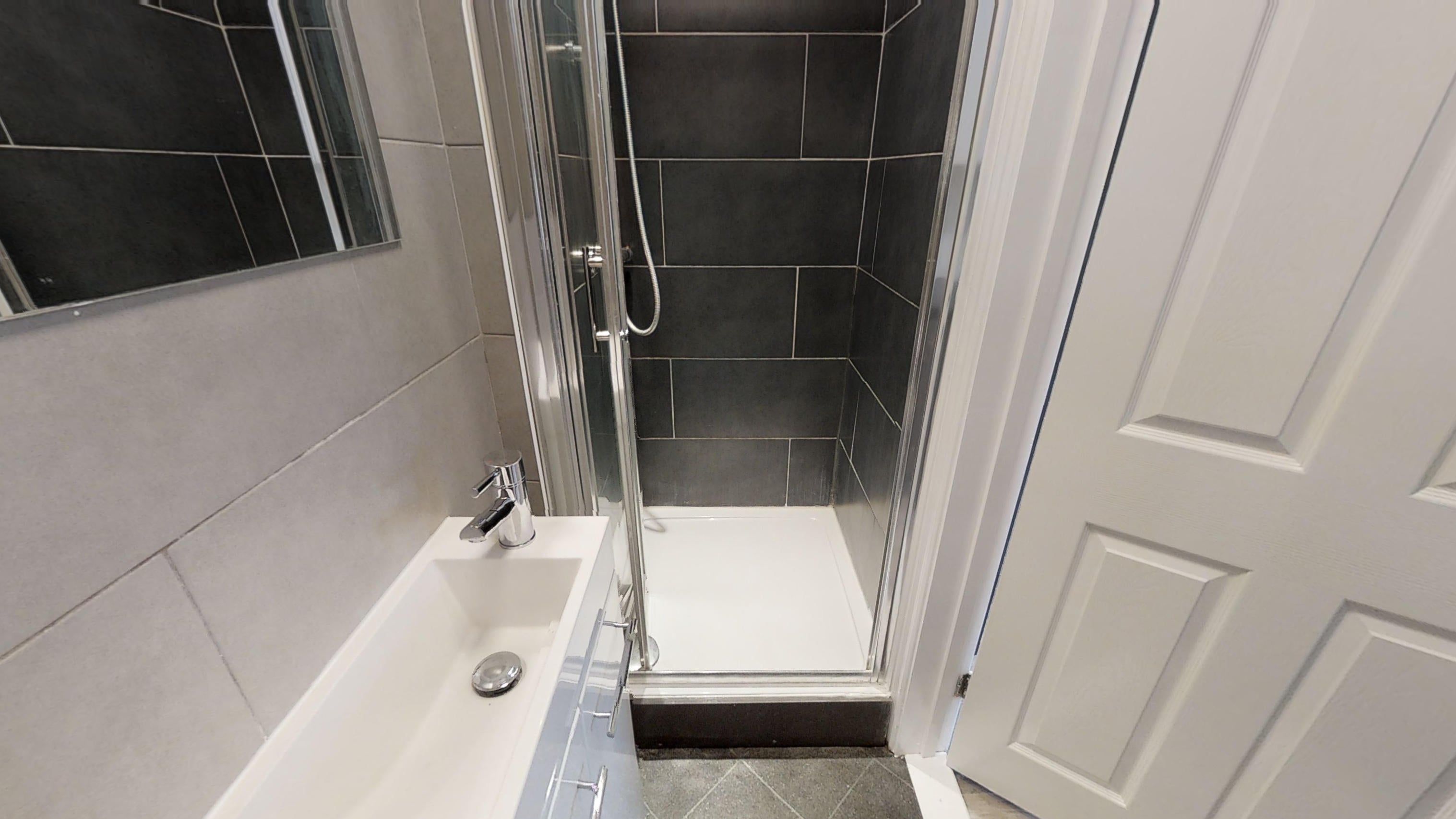 Room King Edward Road in Maidstone