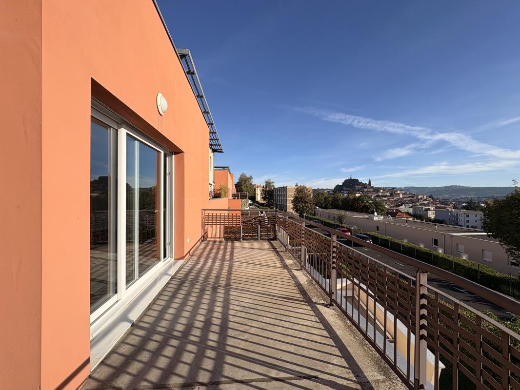 Flat Rue de Coloin in Le Puy-en-Velay
