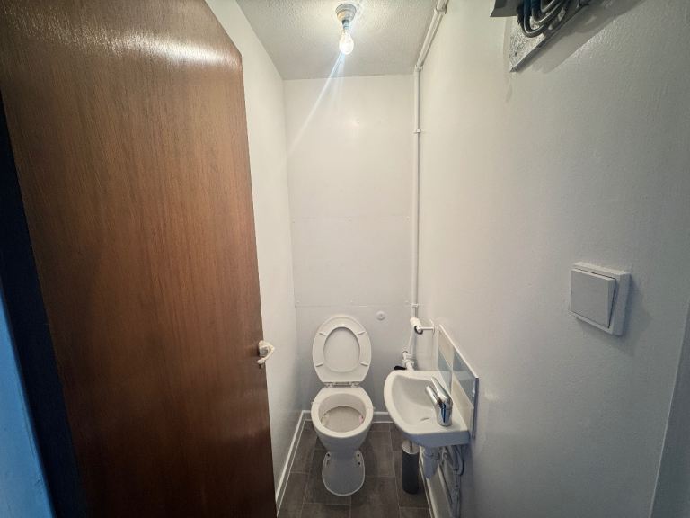 House Huntingdon Close in Greater London