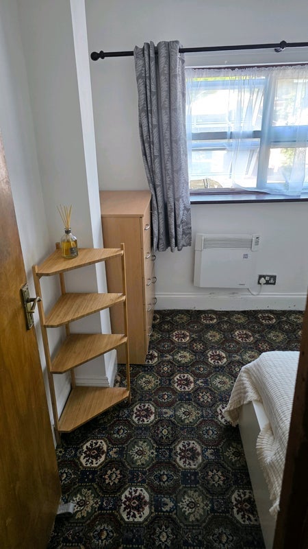 Room Ruckholt Road in Greater London