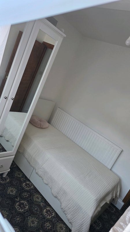 Room Ruckholt Road in Greater London