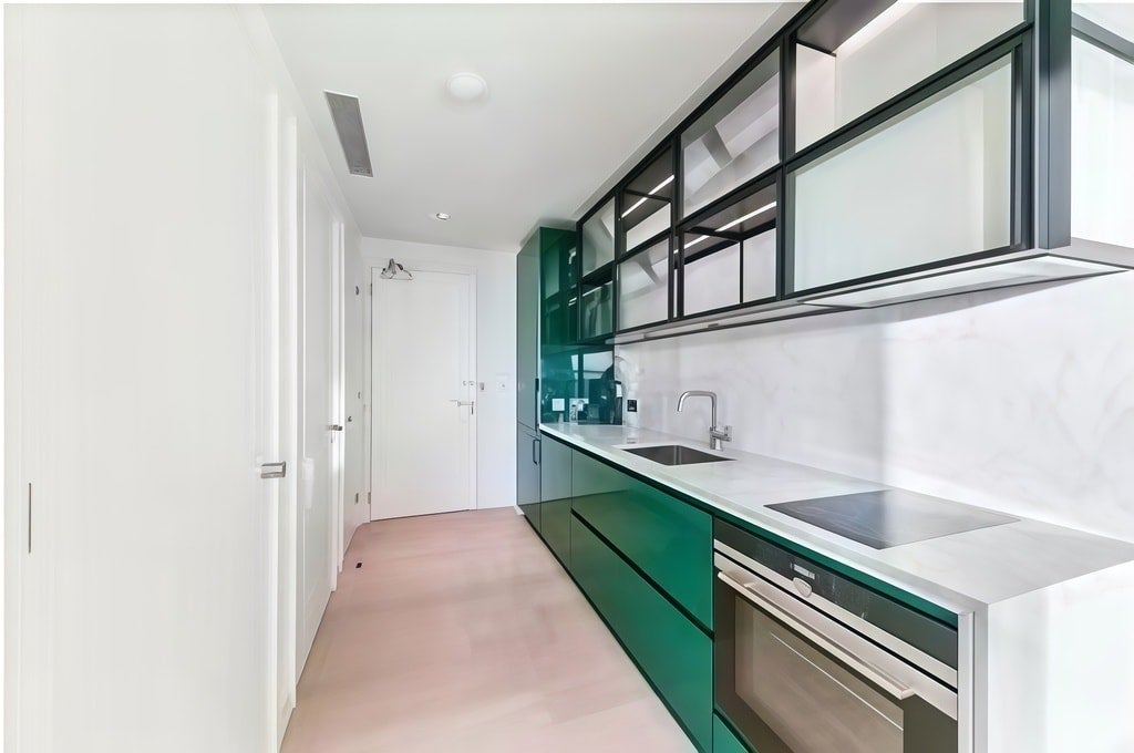 Flat Hope Street in Greater London