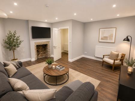 Flat Eaton Place in Brighton