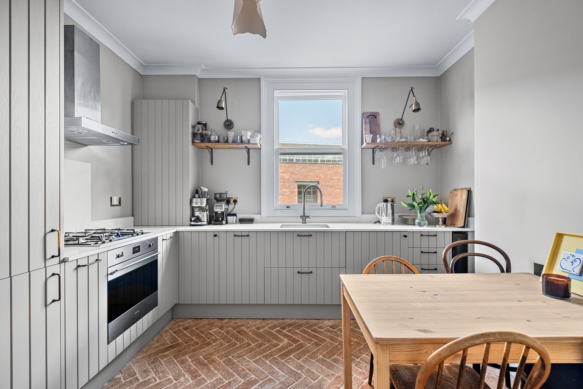 Flat Studland Street in Greater London
