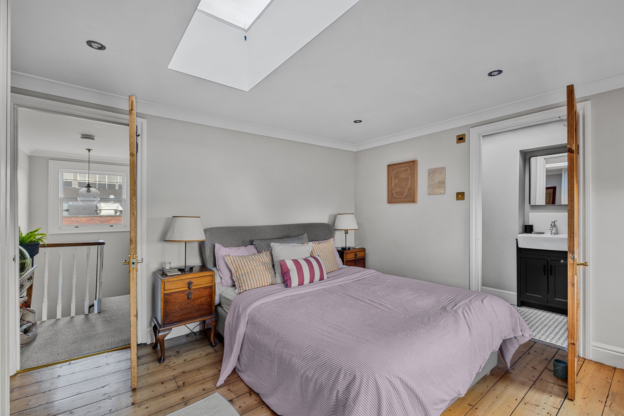 Flat Studland Street in Greater London