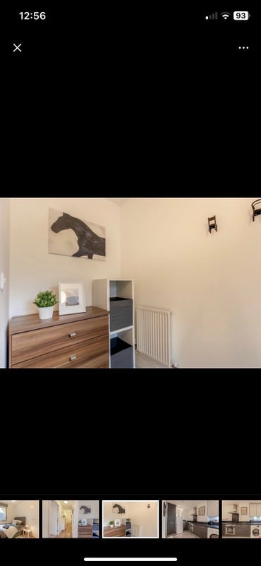 Flat Mastmaker Road in Greater London