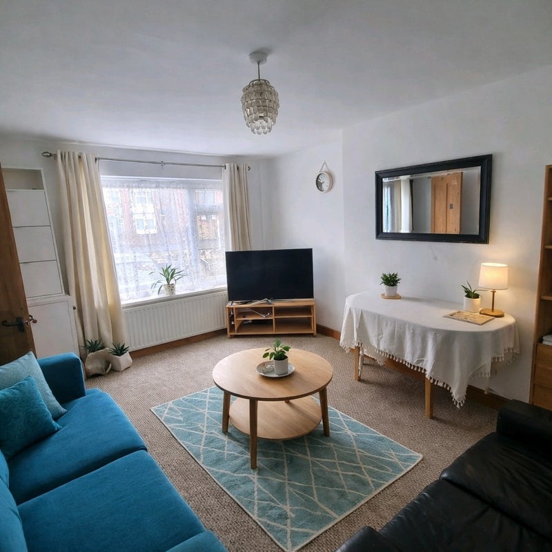 Room Gregory Street in Nottingham