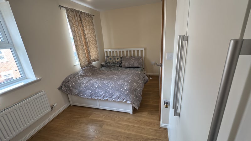 Room Lintham Drive in Bristol