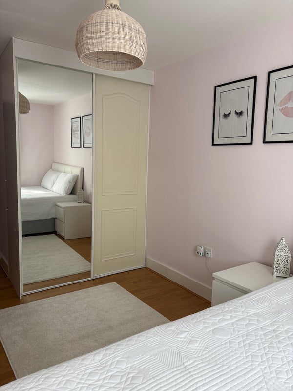 Room Queen's Road in Maidstone
