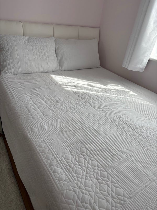 Room Queen's Road in Maidstone