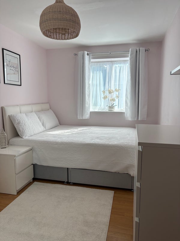 Room Queen's Road in Maidstone