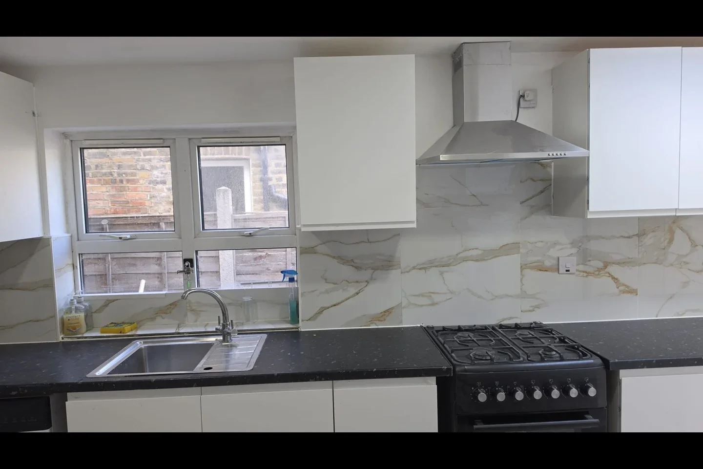 Room Belgrave Road in Greater London