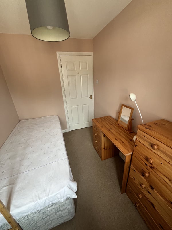 Room The Wickets in Leeds