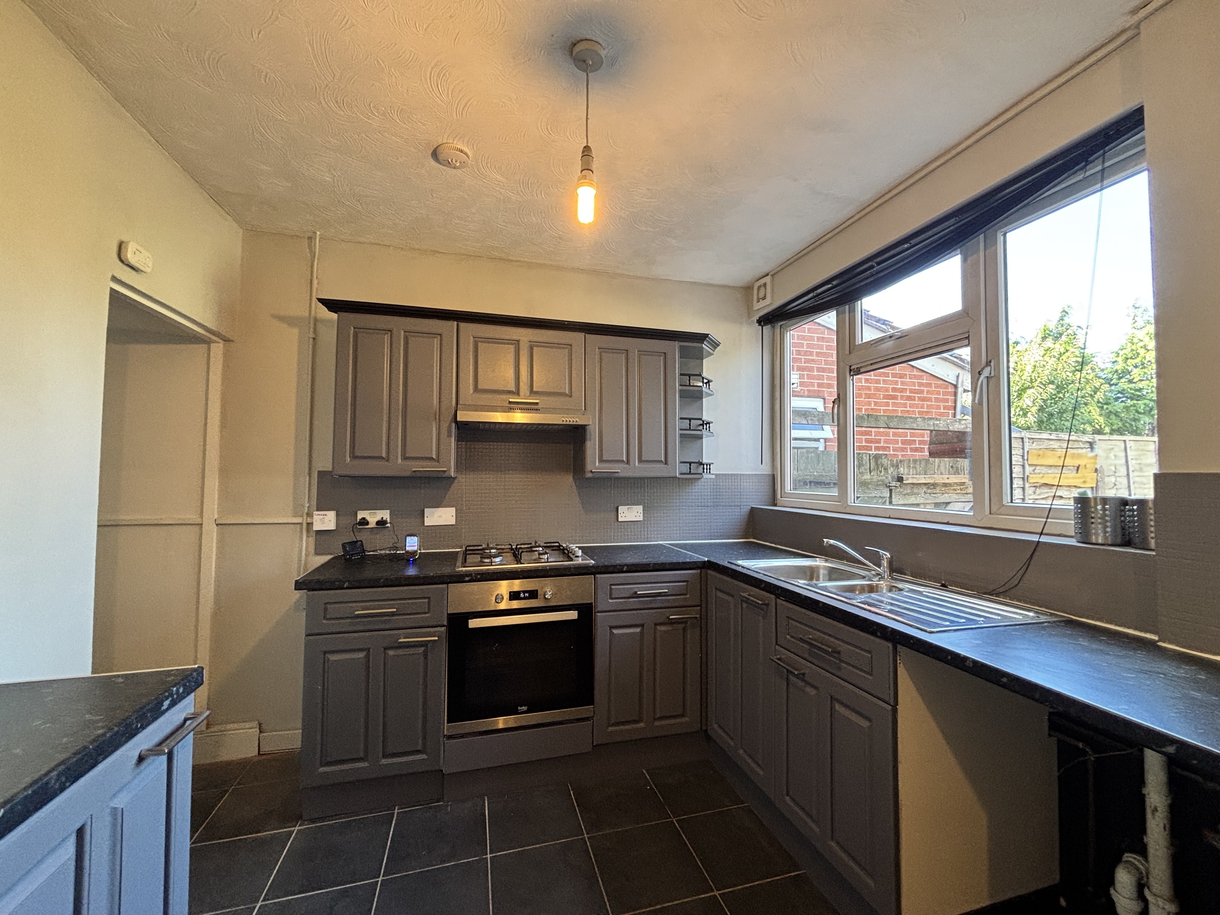 House York Avenue in Darlaston