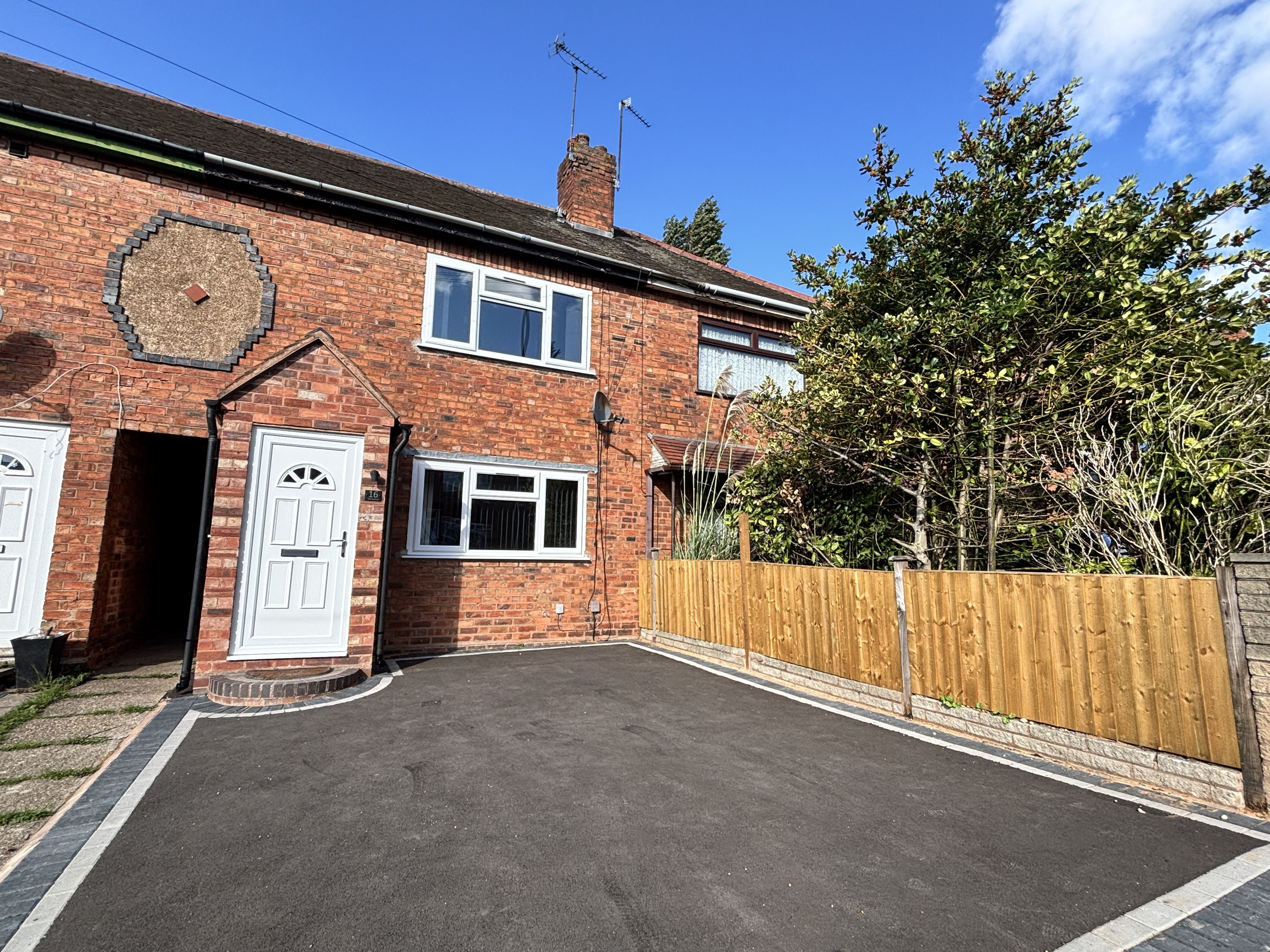 House York Avenue in Darlaston