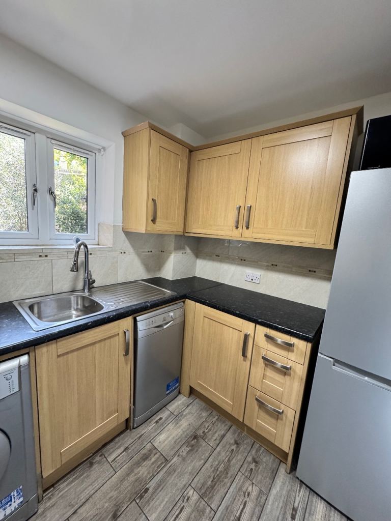 House Athol Square in Greater London