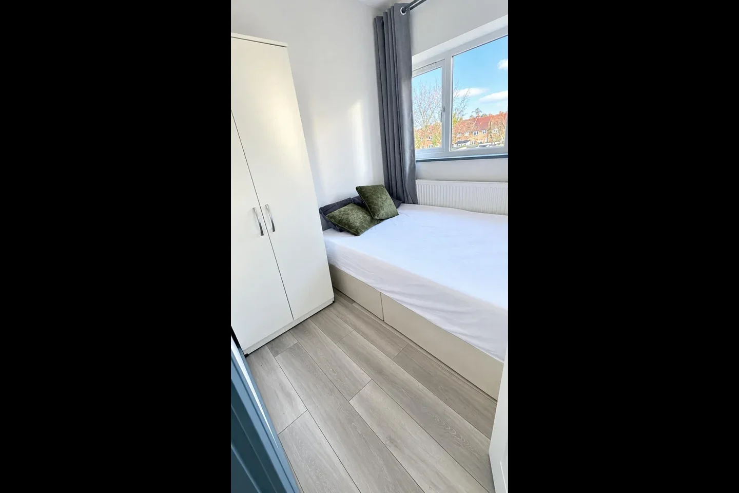 Room Eltham Palace Road in Greater London