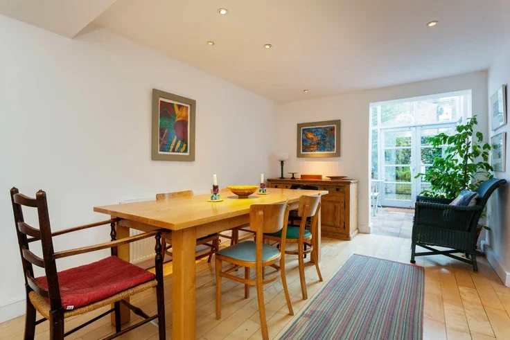 House Hurlingham Road in Greater London