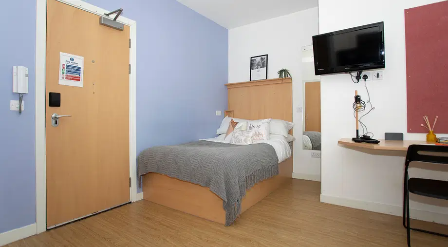 Flat Cowgate in City of Edinburgh