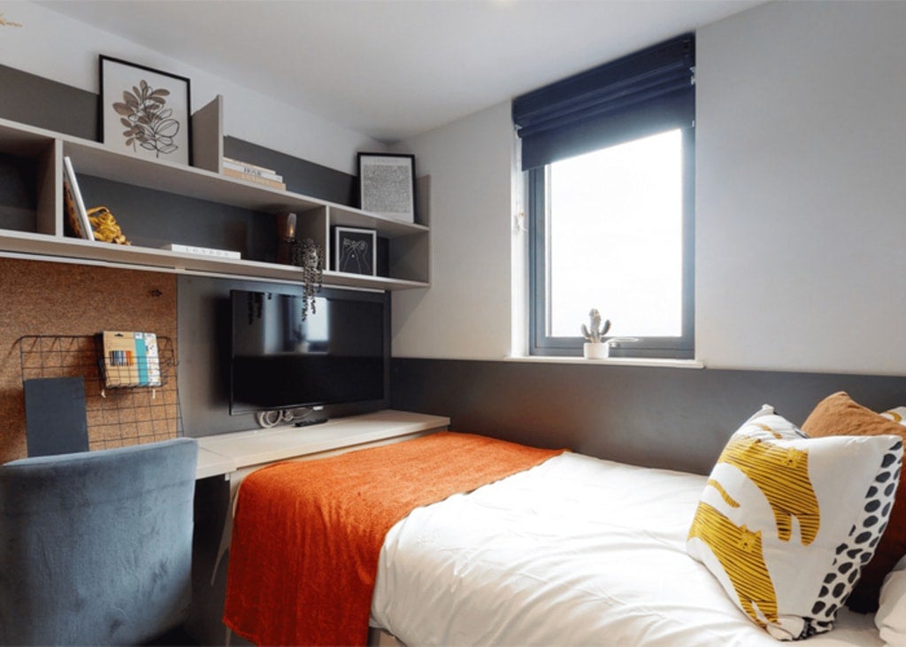 Room Victoria Road in Greater London