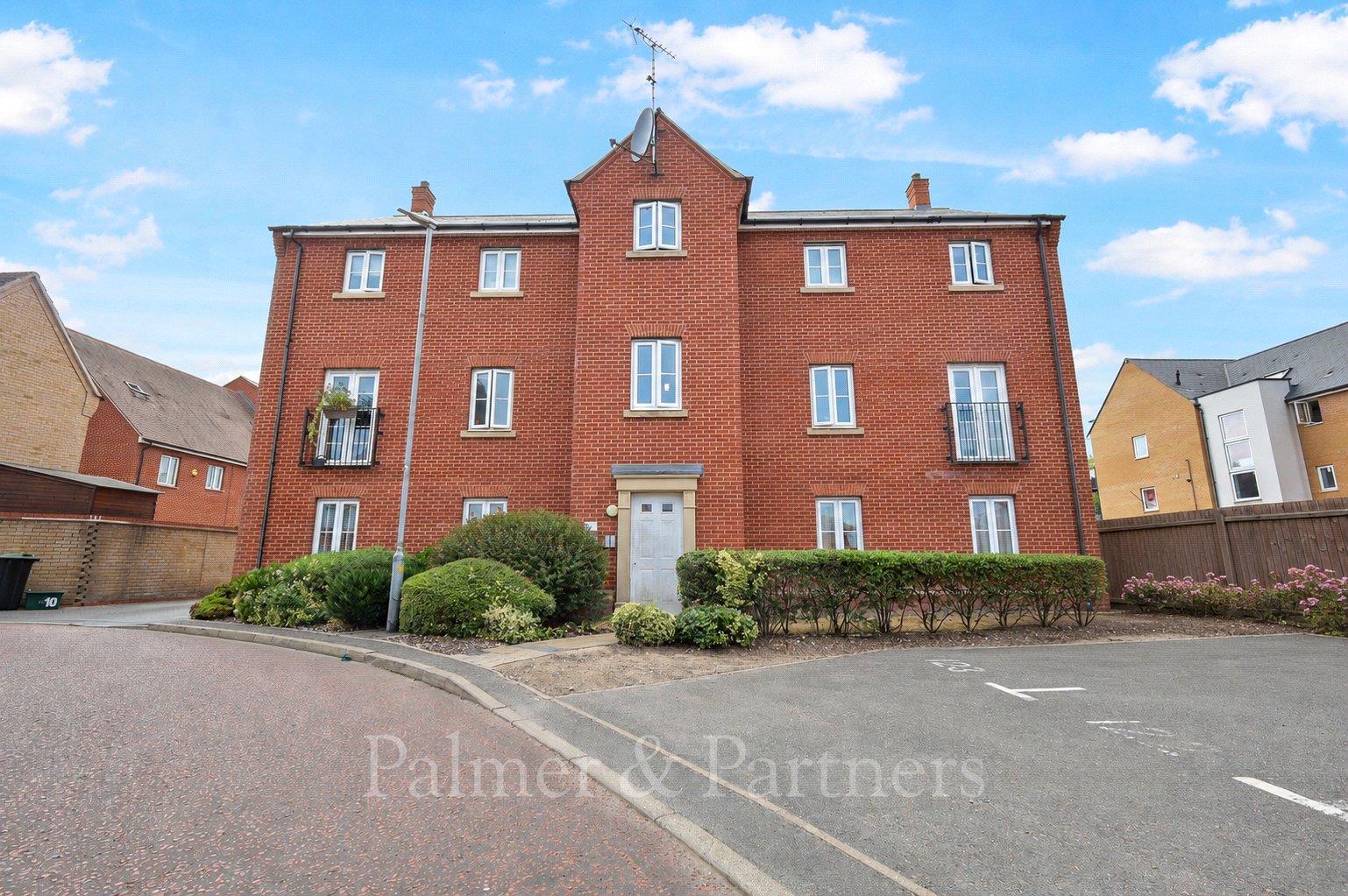 Flat Kirk Way in Colchester