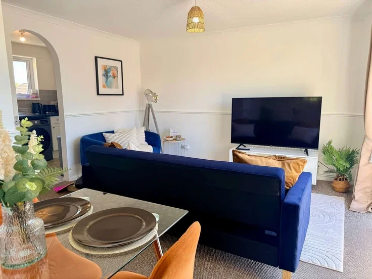 Flat Phillip Court in Milton Keynes