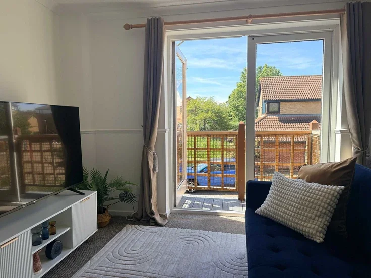 Flat Phillip Court in Milton Keynes