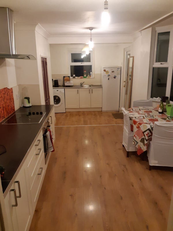Room Cranbrook Park in Greater London