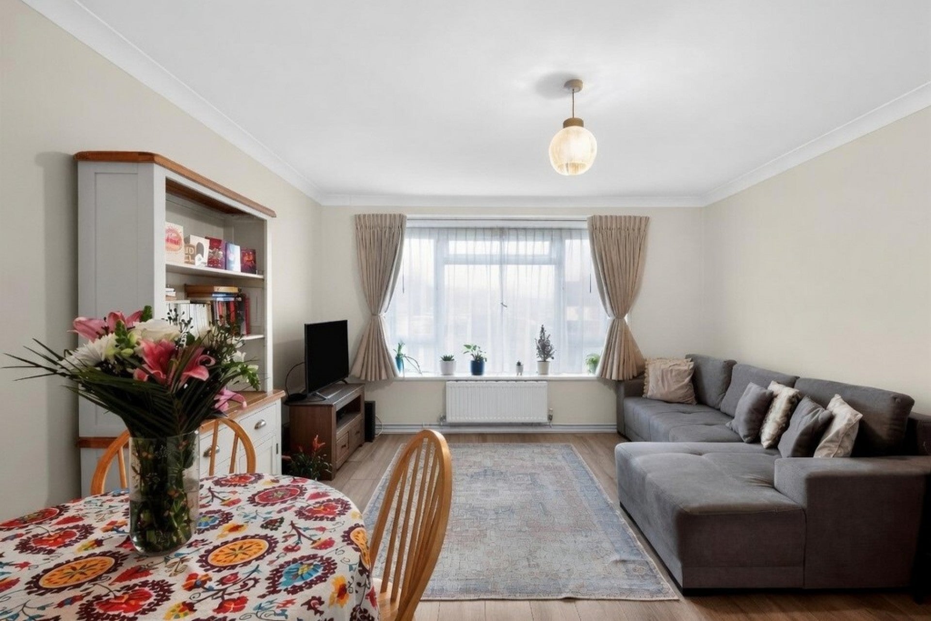 Flat Hannibal Road in Borough of Spelthorne
