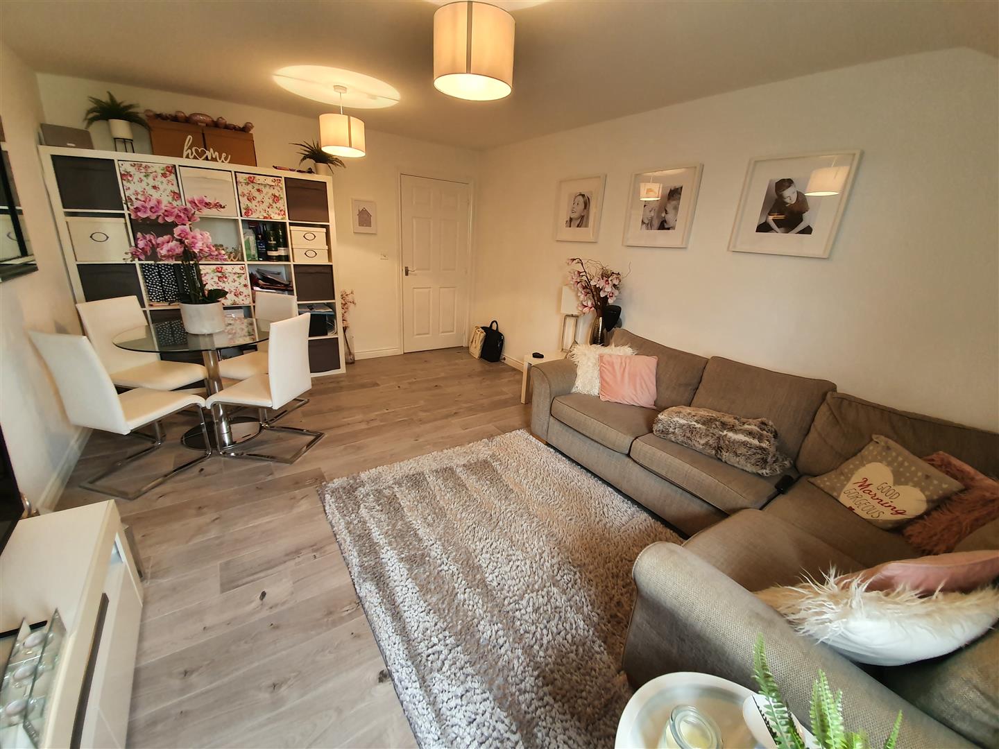 Flat Snowberry Close in Weston-Super-Mare