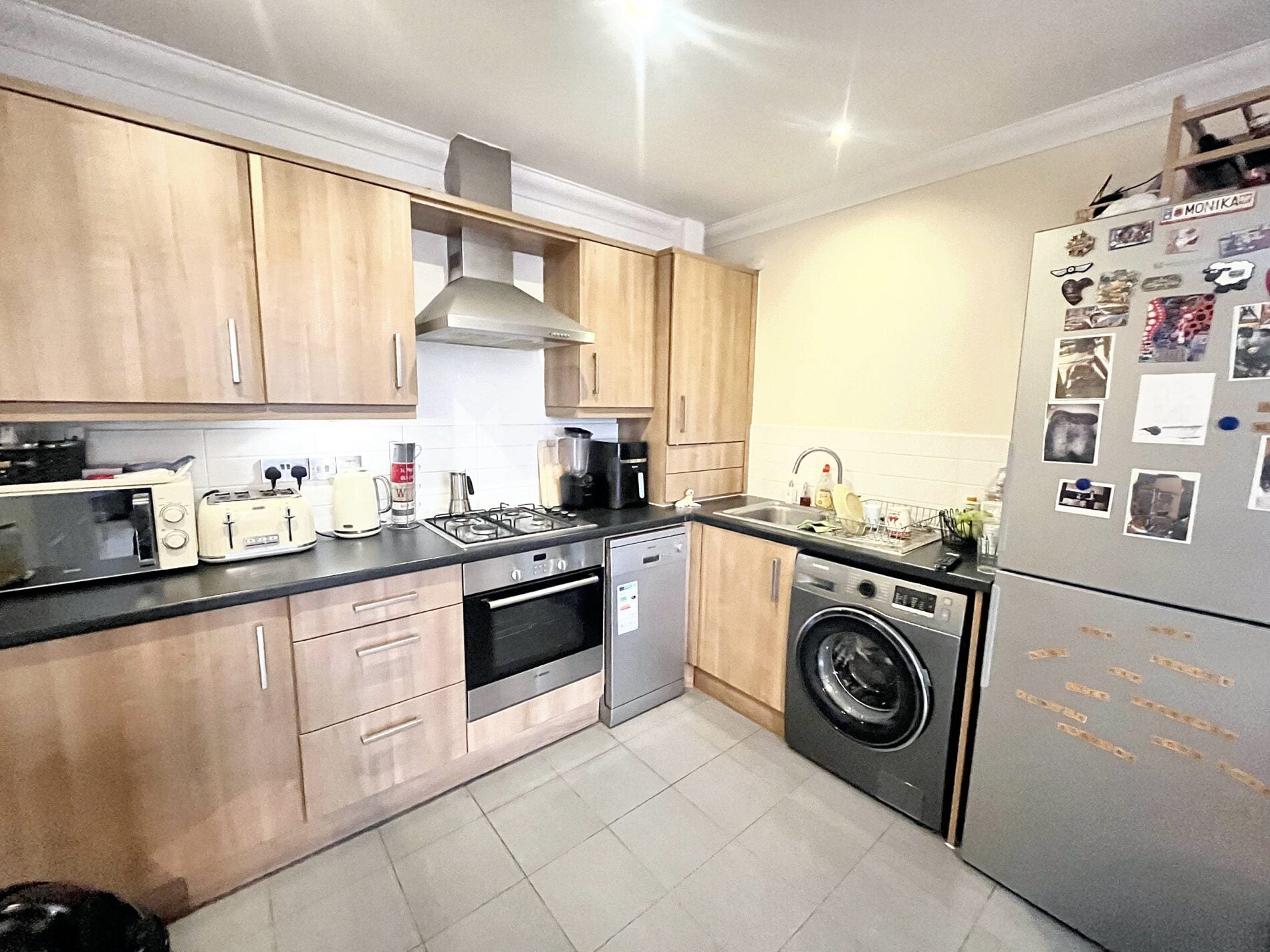 Flat Hayling Close in Slough