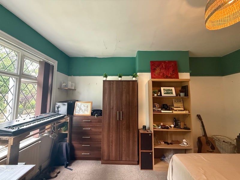 Room St Chad's Avenue in Leeds