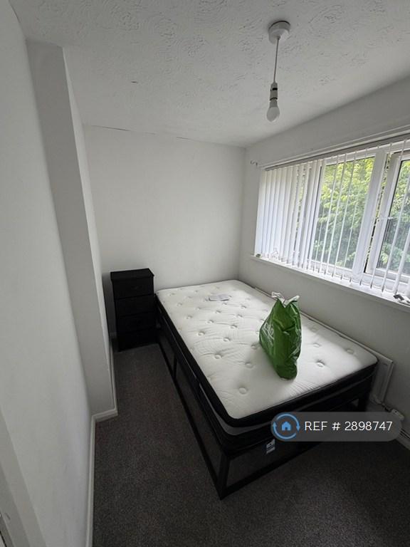 Room Rotherfield Square in Sunderland