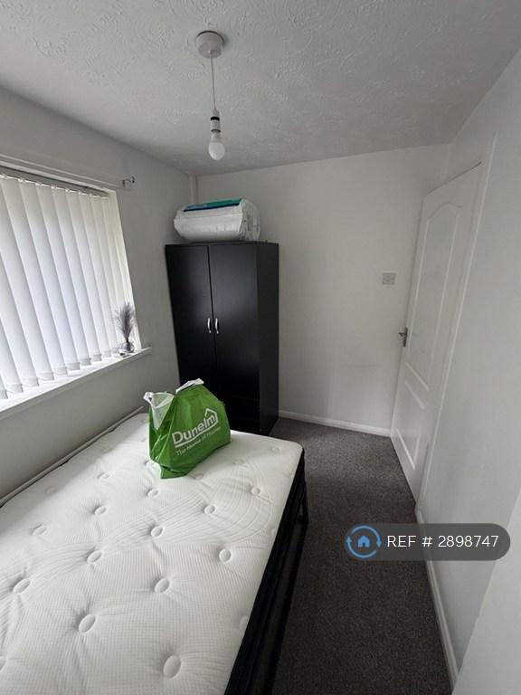 Room Rotherfield Square in Sunderland