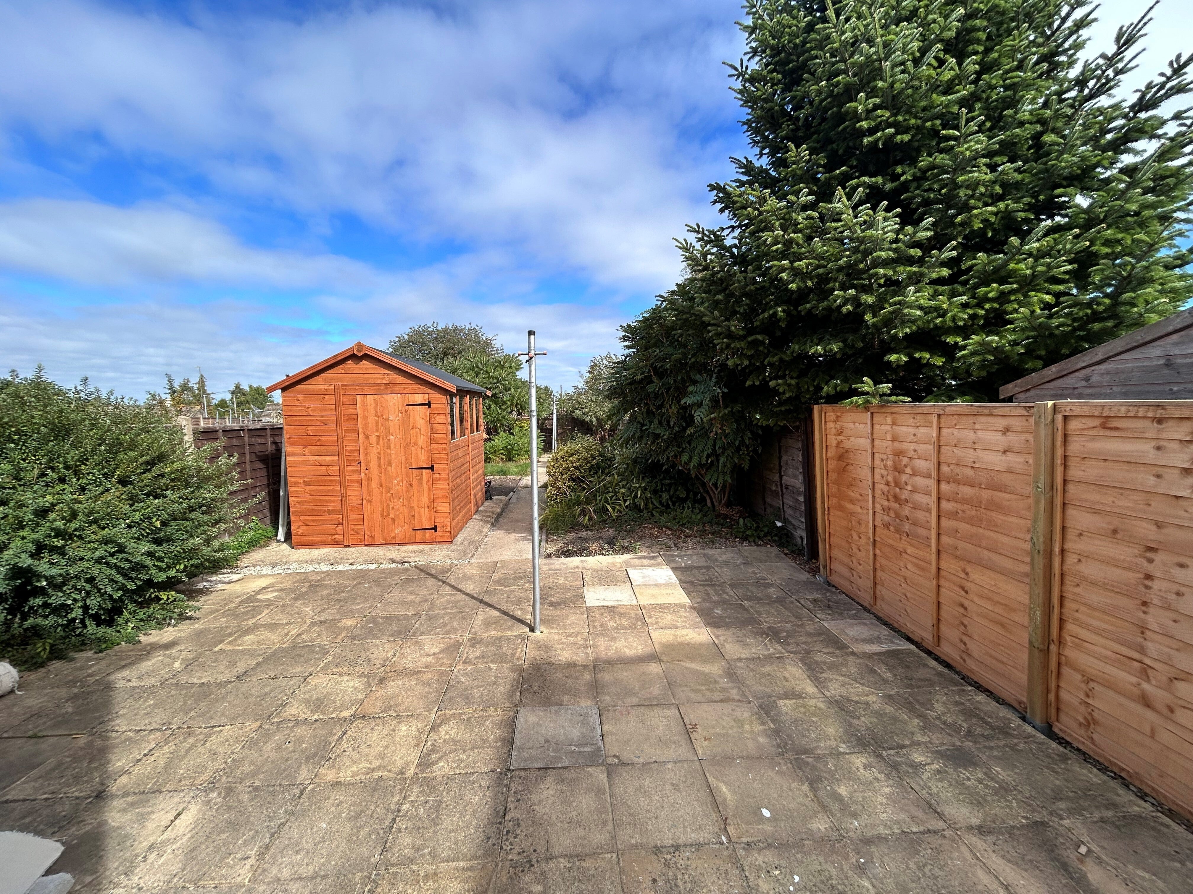 House Wood Lane in Chippenham