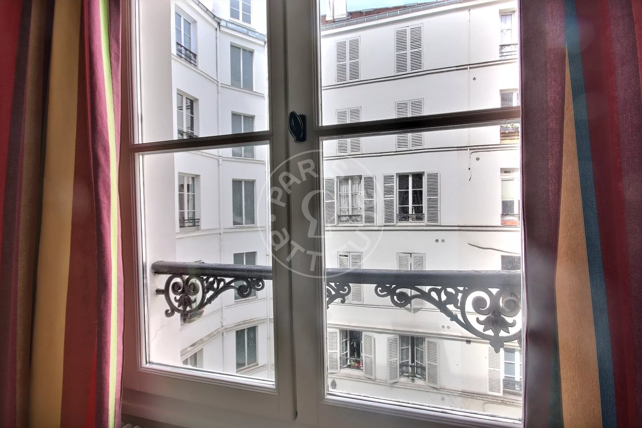 Appartement Rue de Bourgogne à Paris