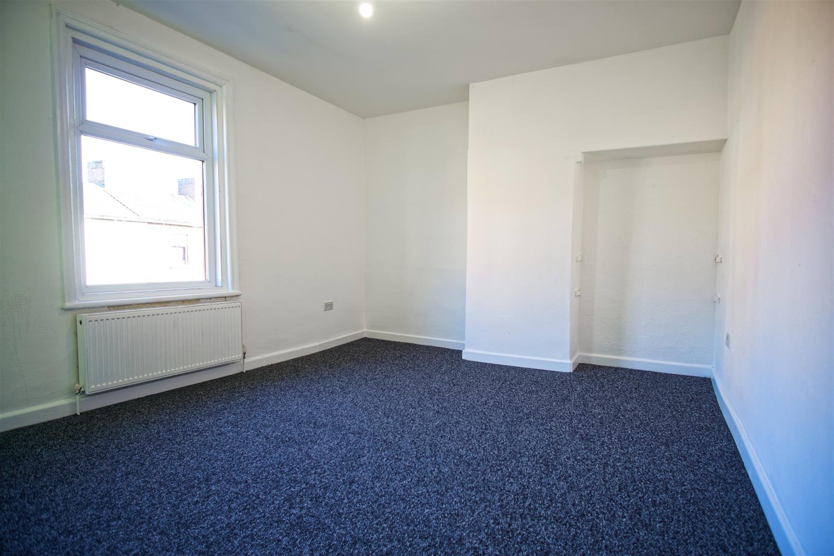 Flat New Hall Lane in Preston